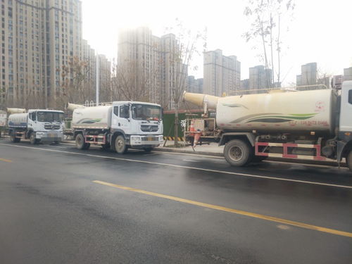 鄭州灑水車出租與霧炮噴灑車租賃服務 城市環(huán)境治理的專業(yè)之選